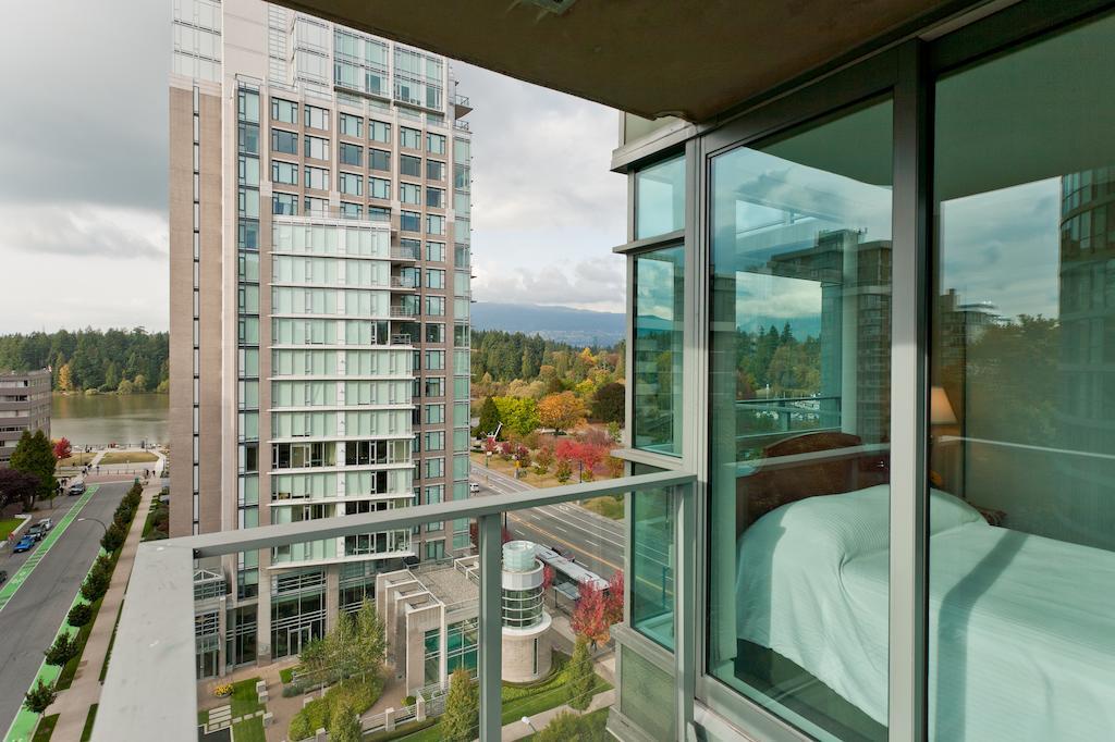 Lord Stanley Suites On The Park Vancouver Bagian luar foto